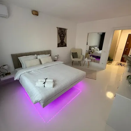 Apartamentul 40 Apartment